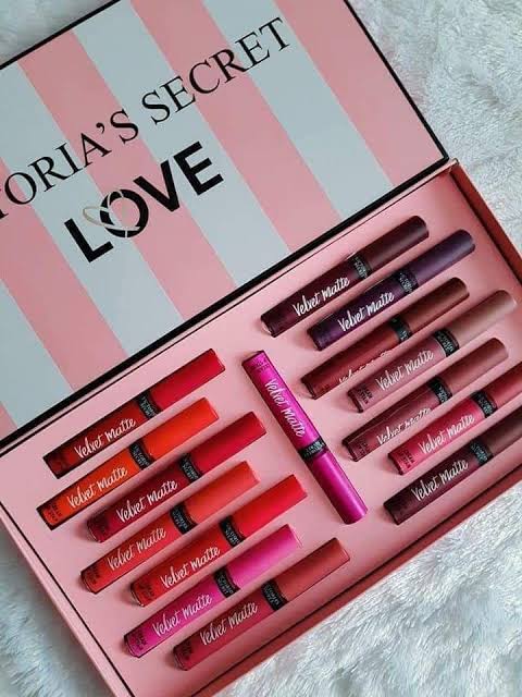 VICTORIA'S SECRET Velvet Matte Lipgloss Tray Box